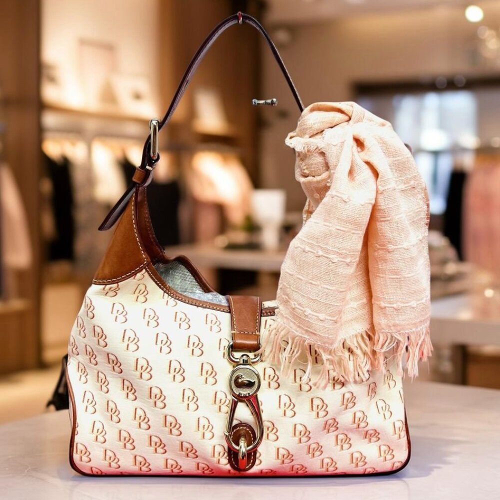 VGT ClassicDooney & Bourke Signature Crescent Shoulder Bag  Jacquard Beige Brown